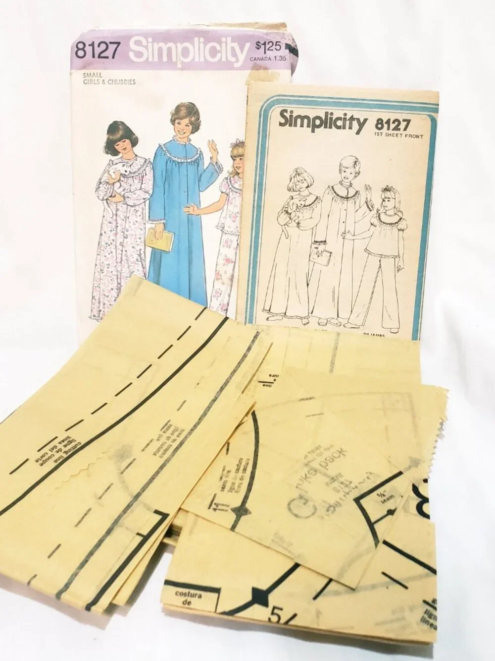 Girls Nightgown Pajamas Robe Pattern 8127 Size Small Simplicity Precut Bust 26